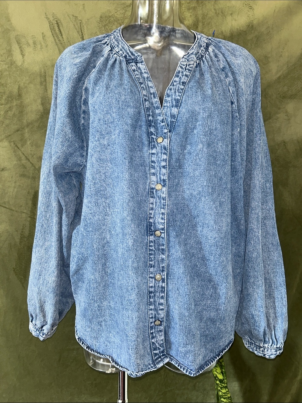 Flying Tomato Washed Denim Button-Front Women's Shirt - Light Blue